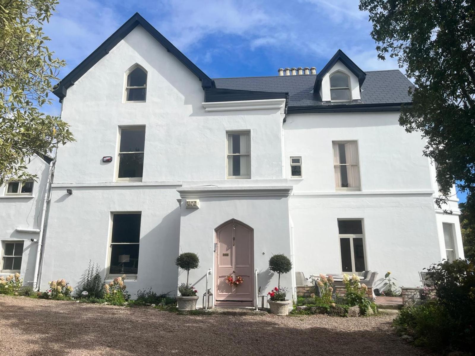 コーヴ Lynwood House Bed & Breakfast エクステリア 写真
