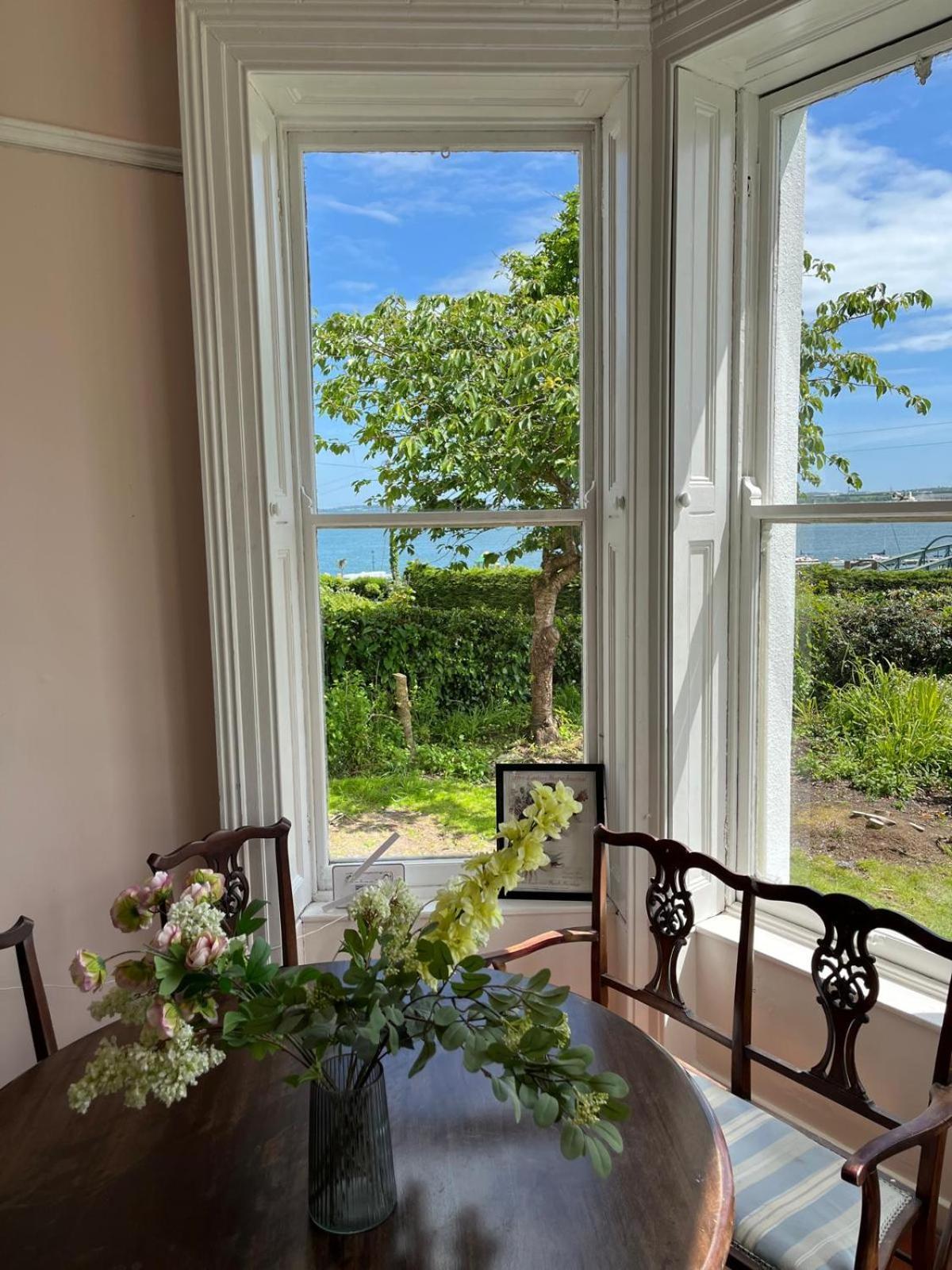 コーヴ Lynwood House Bed & Breakfast エクステリア 写真