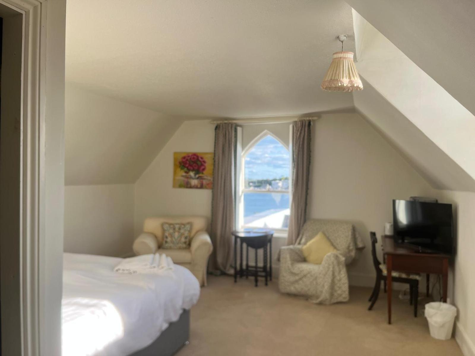 コーヴ Lynwood House Bed & Breakfast エクステリア 写真