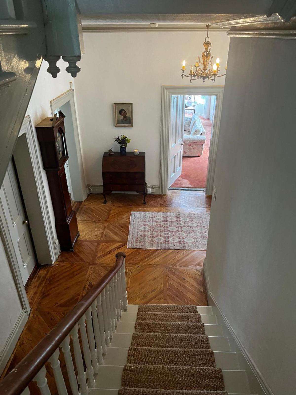 コーヴ Lynwood House Bed & Breakfast エクステリア 写真