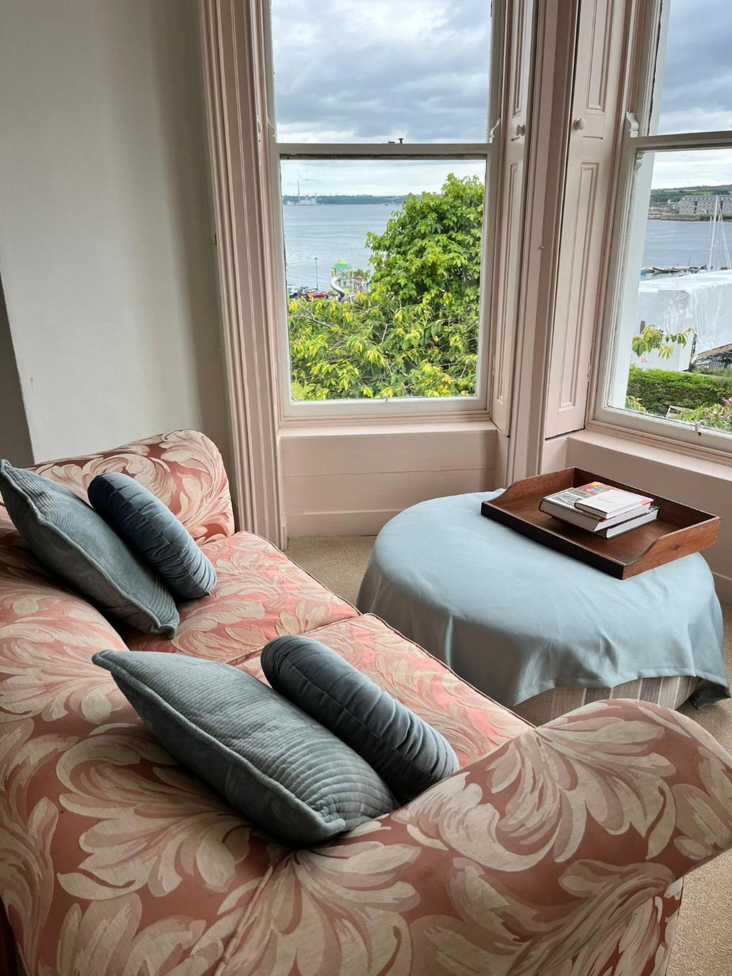 コーヴ Lynwood House Bed & Breakfast エクステリア 写真