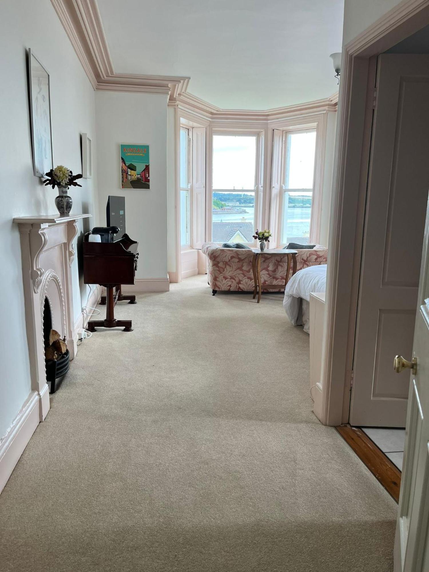 コーヴ Lynwood House Bed & Breakfast エクステリア 写真